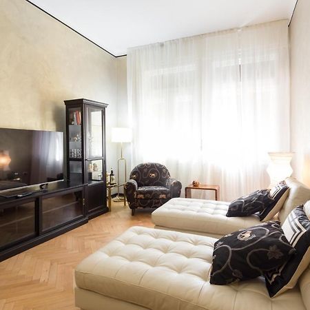 La Casa Di Gatsby Lusso In Pieno Centro Con Parcheggio Apartman Gorizia Kültér fotó